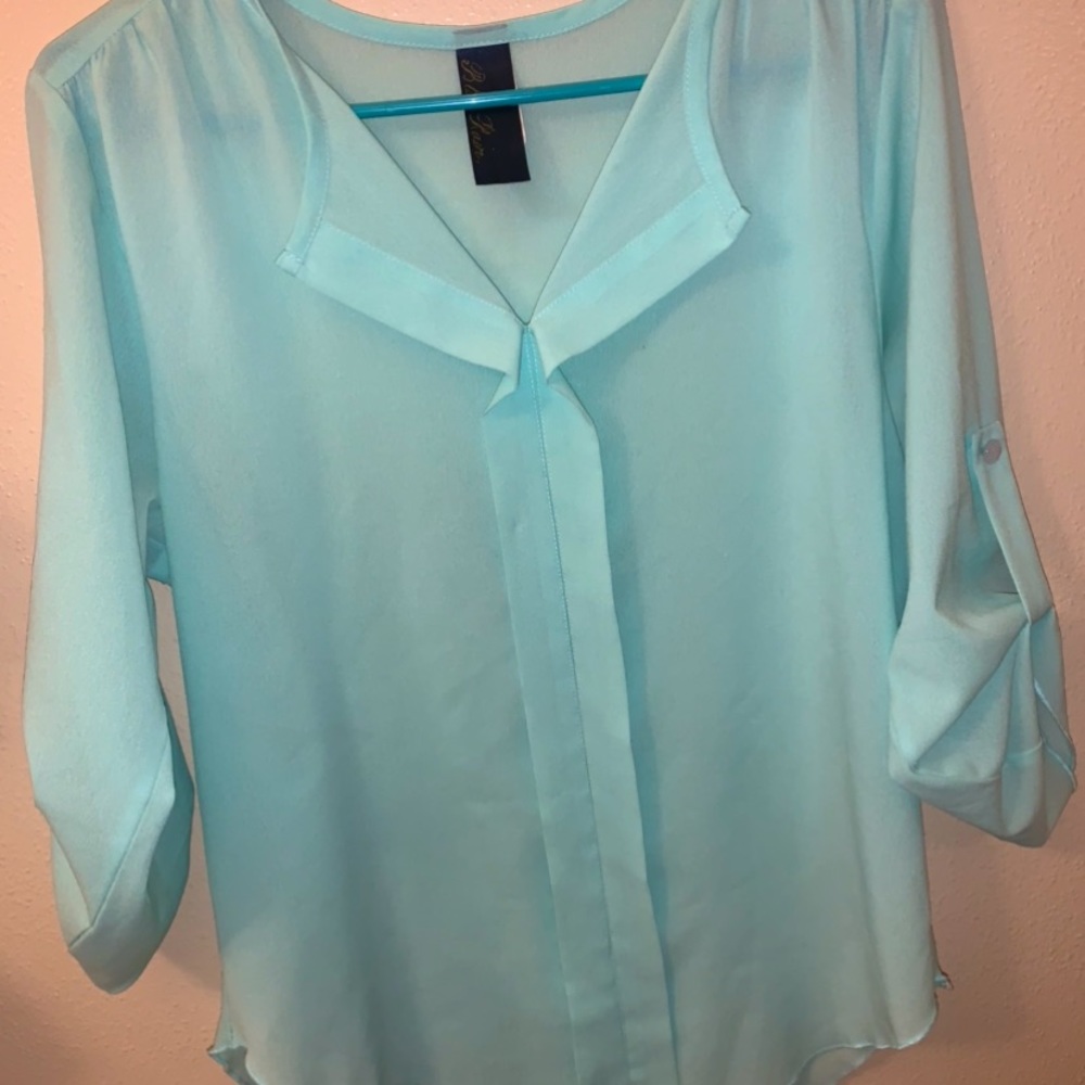 Blue Rain Teal V-neck blouse